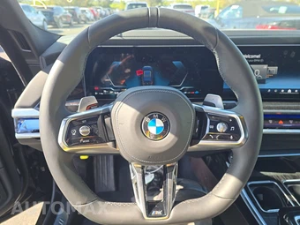 2025 BMW 7 Series Sedan 740i xDrive - miniatura 10