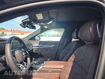 2025 BMW 7 Series Sedan 740i xDrive - miniatura 14