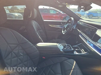 2025 BMW 7 Series Sedan 740i xDrive - miniatura 8