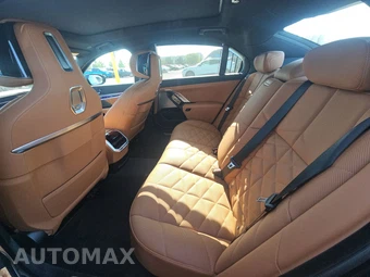 2025 BMW 7 Series Sedan 740i xDrive - miniatura 13