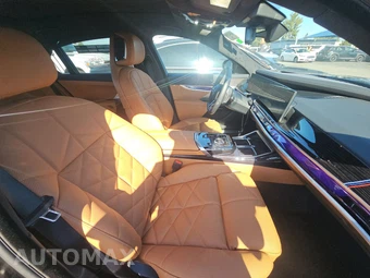2025 BMW 7 Series Sedan 740i xDrive - miniatura 8