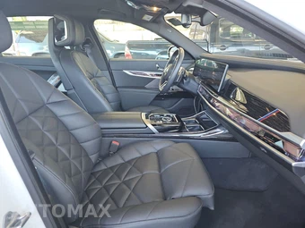 2025 BMW 7 Series Sedan 740i xDrive - miniatura 8