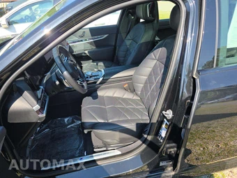 2025 BMW 7 Series Sedan 740i xDrive - miniatura 6