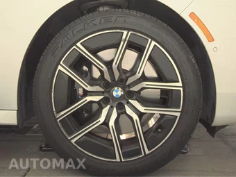 2025 BMW 7 Series Sedan 740i xDrive - miniatura 10