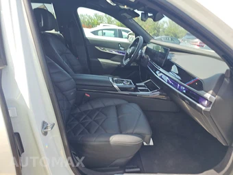 2025 BMW 7 Series Sedan 740i xDrive - miniatura 14