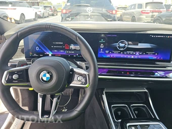 2025 BMW 7 Series Sedan 740i xDrive - miniatura 17