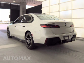 2025 BMW 7 Series Sedan 740i xDrive - miniatura 8