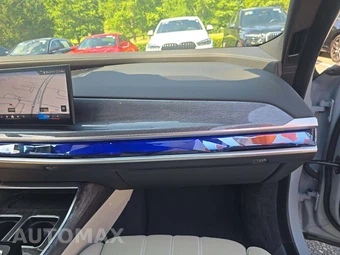 2025 BMW 7 Series Sedan 740i xDrive - miniatura 19