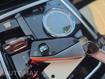 2025 BMW 7 Series Sedan 740i xDrive - miniatura 8