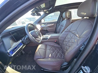 2025 BMW 7 Series Sedan 740i xDrive - miniatura 13