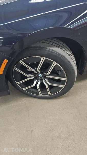 2025 BMW 7 Series Sedan 740i xDrive - miniatura 29
