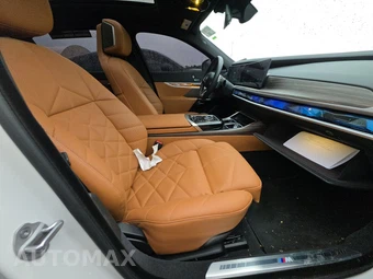 2025 BMW 7 Series Sedan 740i xDrive - miniatura 14