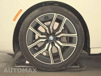 2025 BMW 7 Series Sedan 740i xDrive - miniatura 9