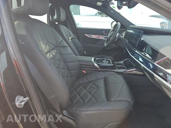 2025 BMW 7 Series Sedan 740i xDrive - miniatura 14