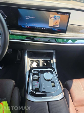 2025 BMW 7 Series Sedan 750e xDrive - miniatura 10