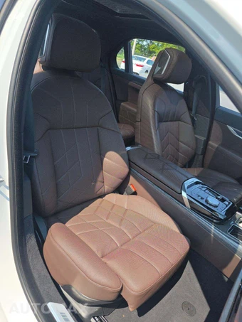 2025 BMW 7 Series Sedan 750e xDrive - miniatura 18