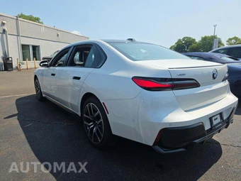 2025 BMW 7 Series Sedan 750e xDrive - miniatura 2