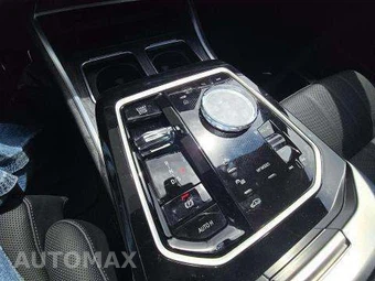 2025 BMW 7 Series Sedan 760i xDrive - miniatura 24
