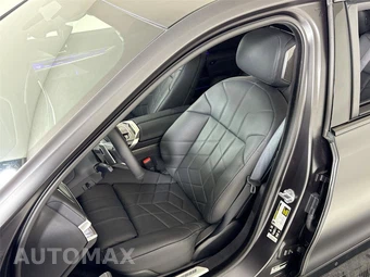 2025 BMW 7 Series Sedan 760i xDrive - miniatura 14
