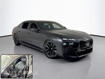 2025 BMW 7 Series Sedan 760i xDrive - miniatura 2