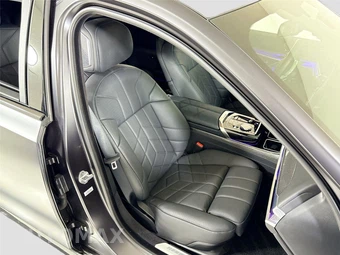 2025 BMW 7 Series Sedan 760i xDrive - miniatura 33