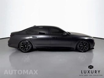 2025 BMW 7 Series Sedan 760i xDrive - miniatura 5