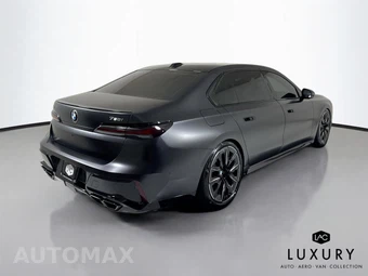 2025 BMW 7 Series Sedan 760i xDrive - miniatura 6