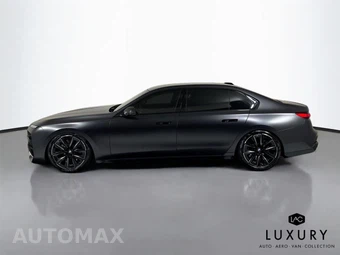 2025 BMW 7 Series Sedan 760i xDrive - miniatura 9