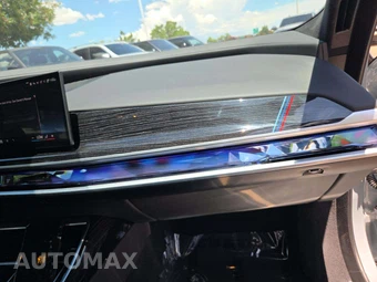 2025 BMW 7 Series Sedan 760i xDrive - miniatura 16