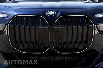 2025 BMW 7 Series Sedan 760i xDrive - miniatura 15