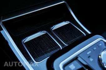 2025 BMW 7 Series Sedan 760i xDrive - miniatura 72