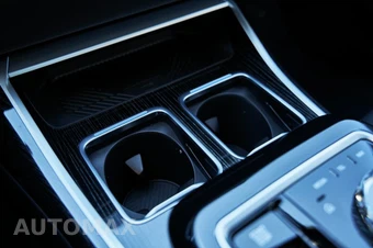 2025 BMW 7 Series Sedan 760i xDrive - miniatura 73