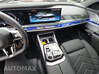 2025 BMW 7 Series Sedan 760i xDrive - miniatura 10