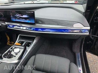 2025 BMW 7 Series Sedan 760i xDrive - miniatura 19