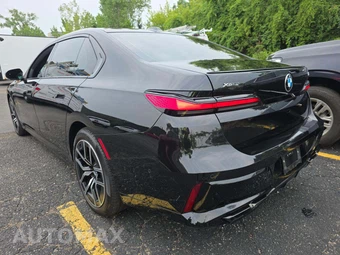 2025 BMW 7 Series Sedan 760i xDrive - miniatura 2