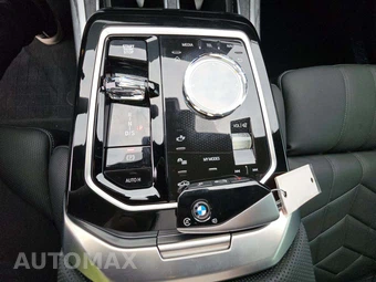 2025 BMW 7 Series Sedan 760i xDrive - miniatura 8