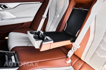 2025 BMW 8 Series ALPINA B8 Gran Coupe ALPINA B8 xDrive Sedan - miniatura 57