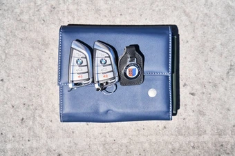 2025 BMW 8 Series ALPINA B8 Gran Coupe ALPINA B8 xDrive Sedan - miniatura 90