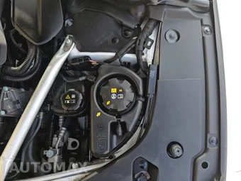 2025 BMW 8 Series Convertible 840i xDrive – miniatura 21