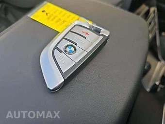 2025 BMW 8 Series Convertible 840i xDrive – miniatura 8