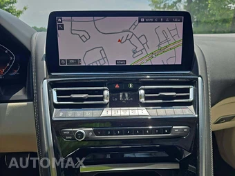 2025 BMW 8 Series Convertible M850i xDrive – miniatura 10
