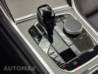 2025 BMW 8 Series Gran Coupe 840i Sedan - miniatura 31