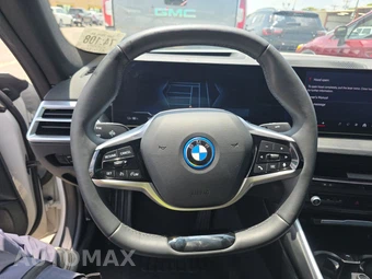 2025 BMW i4 eDrive40 – miniatura 10