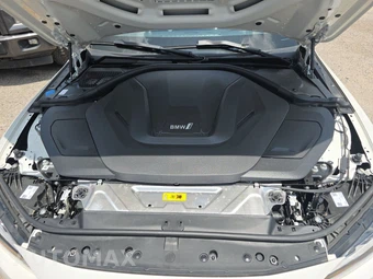 2025 BMW i4 eDrive40 – miniatura 15