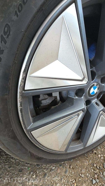 2025 BMW i4 eDrive40 – miniatura 23