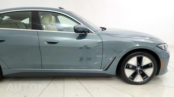2025 BMW i4 eDrive40 – miniatura 18
