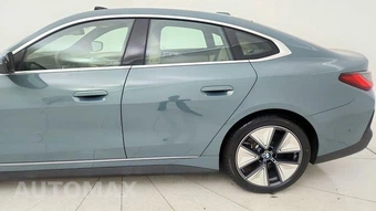 2025 BMW i4 eDrive40 – miniatura 23