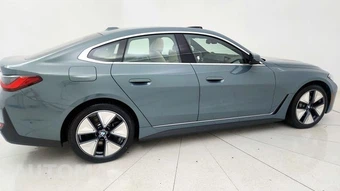 2025 BMW i4 eDrive40 – miniatura 29