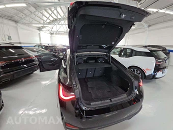 2025 BMW i4 eDrive40 – miniatura 14