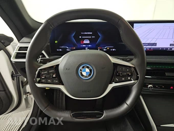 2025 BMW i4 eDrive40 – miniatura 10